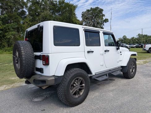 Used 2017 Jeep Wrangler Unlimited Sahara AWD/4WD image 3