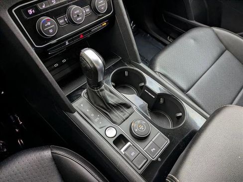 Used 2022 Volkswagen Atlas SEL R-Line image 13