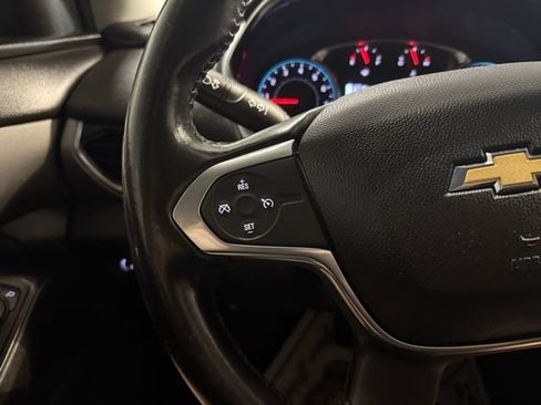 Used 2019 Chevrolet Traverse LT image 14