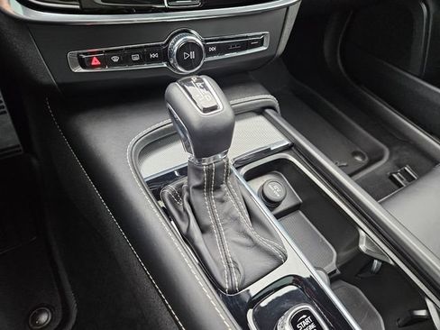 Used 2020 Volvo S90 T6 R-Design AWD/4WD image 28