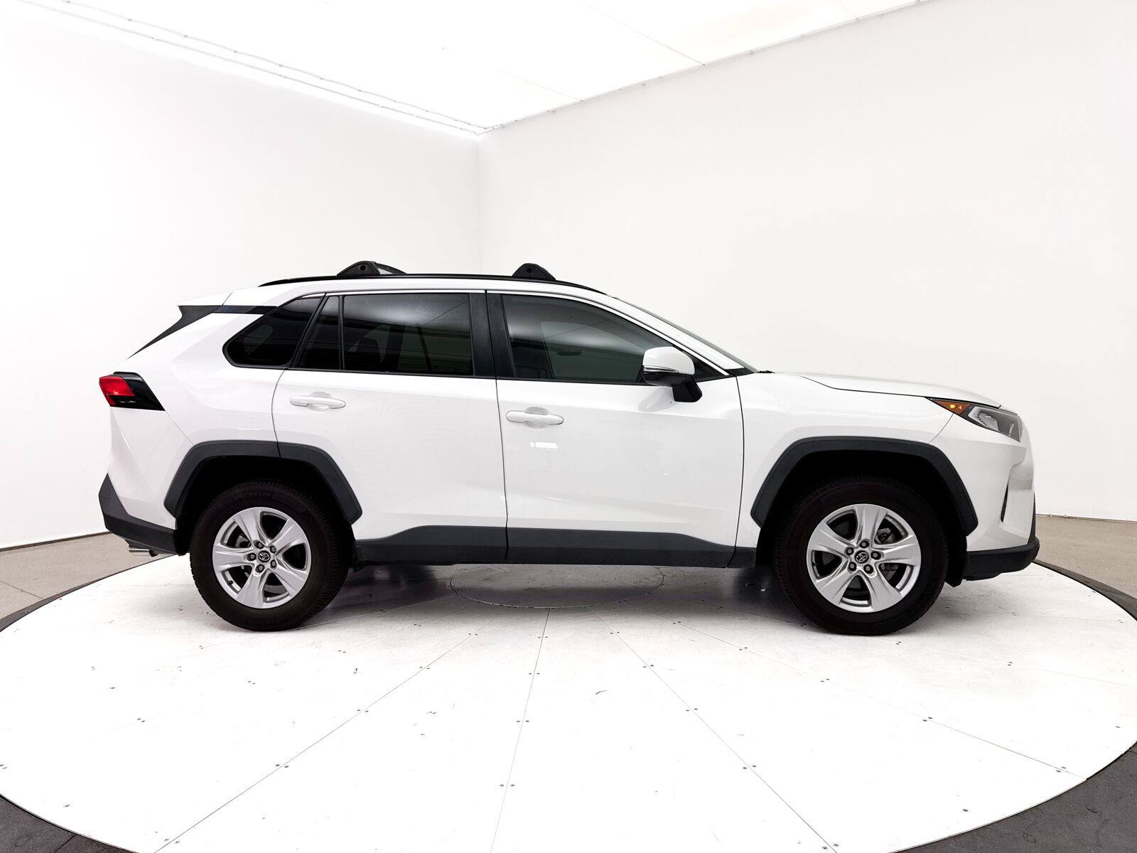 Used 2020 Toyota RAV4 XLE w/ Convenience Package FWD image 39