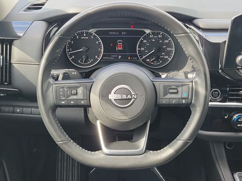 Used 2024 Nissan Pathfinder SV FWD image 17