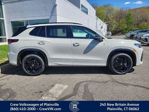New 2026 Volkswagen Tiguan SE R-Line AWD/4WD image 33