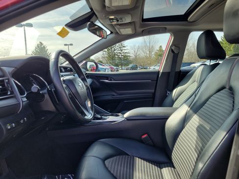 Used 2020 Toyota Camry SE image 15