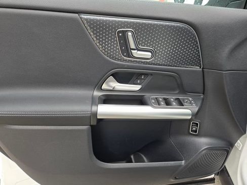 Certified 2025 Mercedes-Benz GLA 250 4MATIC image 19