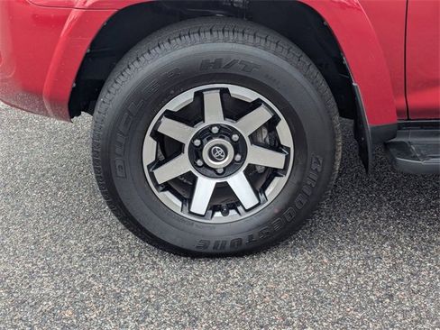 Used 2024 Toyota 4Runner TRD Off-Road Premium image 10