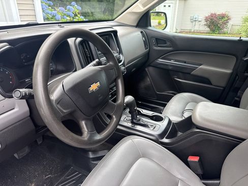 Used 2015 Chevrolet Colorado W/T RWD image 18