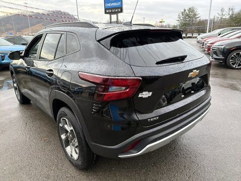 New 2026 Chevrolet Trax LT image 6