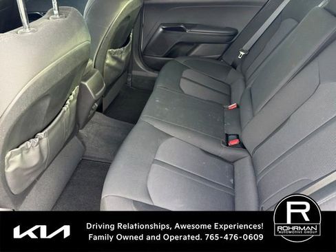 Used 2022 Kia K5 LXS image 9
