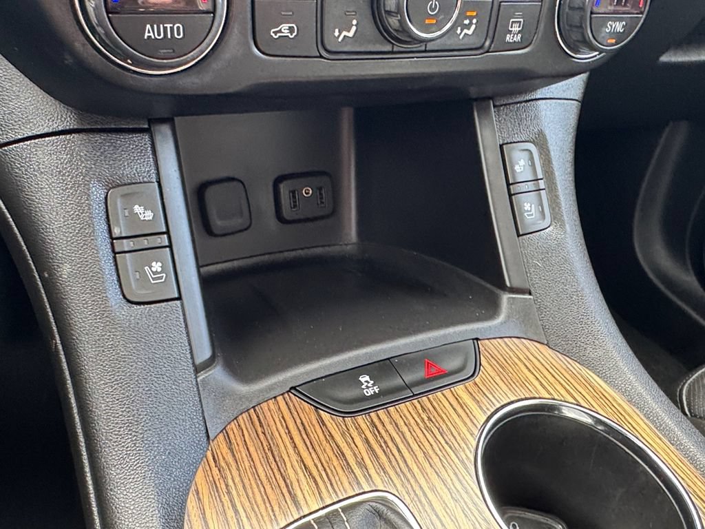 Used 2019 GMC Acadia Denali w/ Technology Package AWD/4WD image 29