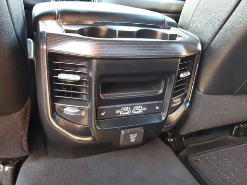 Used 2024 RAM 2500 Limited AWD/4WD image 16