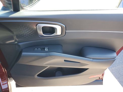 Certified 2024 Kia Sorento S w/ Panoramic Sunroof Package image 10