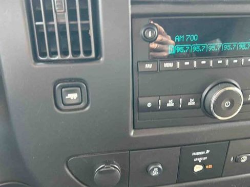 Used 2019 Chevrolet Express 3500 LT w/ LT Preferred Equipment Group image 19