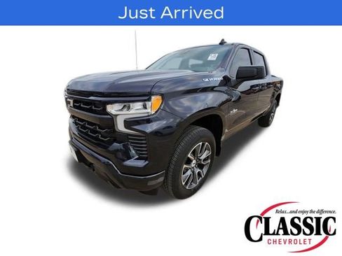 Used 2024 Chevrolet Silverado 1500 RST w/ Convenience Package II image 5
