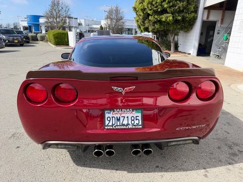 Used 2007 Chevrolet Corvette Coupe w/ Preferred Equipment Group RWD image 5