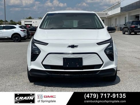Used 2023 Chevrolet Bolt LT FWD image 2