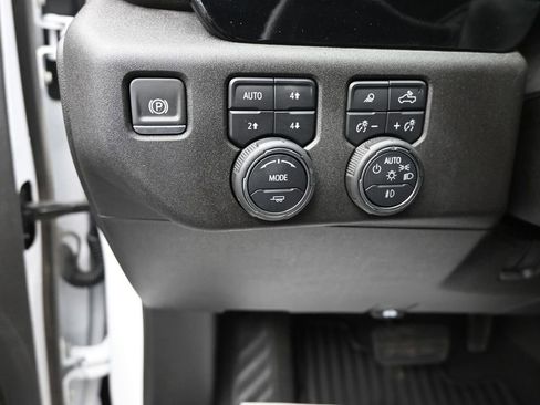 Certified 2025 Chevrolet Silverado 2500 LTZ image 18