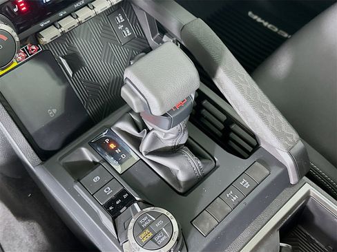 New 2025 Toyota Tacoma TRD Off-Road image 17