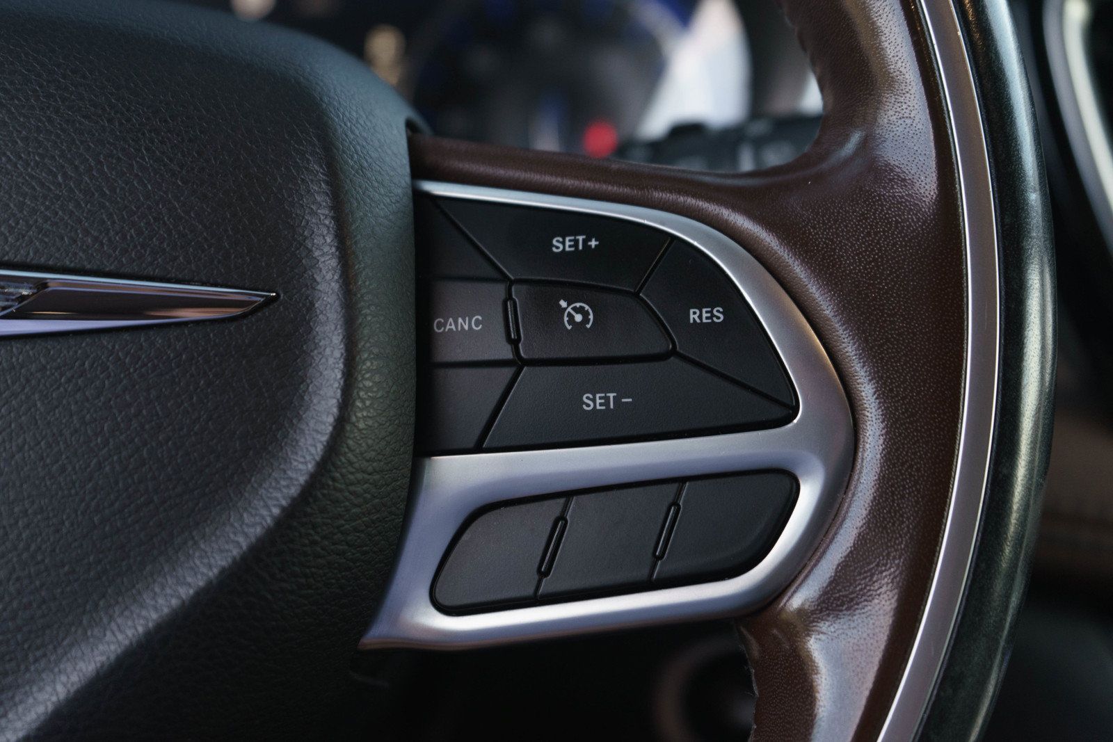 Used 2019 Chrysler Pacifica Limited FWD image 23