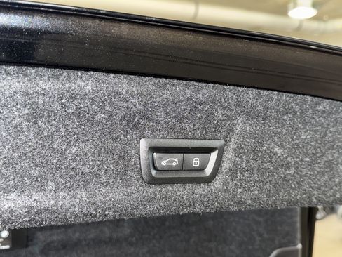 Used 2025 BMW 330i Sedan RWD image 10