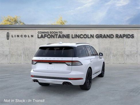 New 2026 Lincoln Aviator Reserve image 8