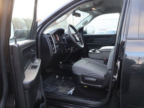 Used 2018 RAM 3500 Tradesman w/ Chrome Appearance Group image 10