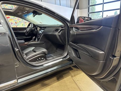 Used 2013 Cadillac XTS Premium AWD/4WD image 75