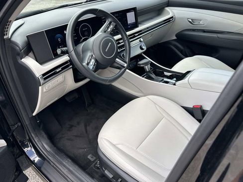 Certified 2025 Hyundai Tucson SEL FWD image 16