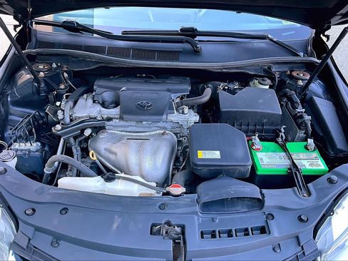 Used 2016 Toyota Camry LE FWD image 29