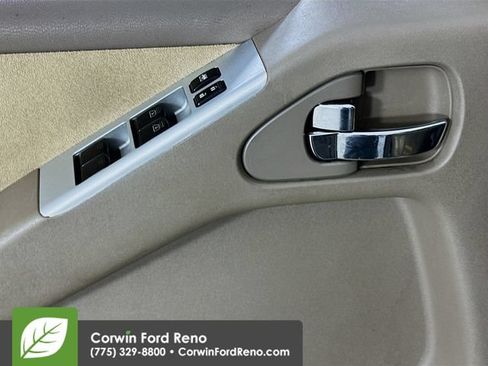 Used 2011 Nissan Pathfinder SV AWD/4WD image 17