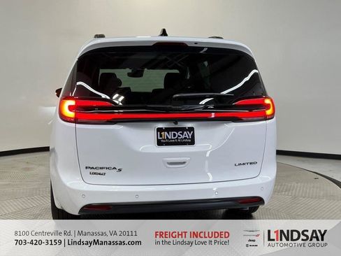 New 2026 Chrysler Pacifica Limited w/ S Appearance Package image 4