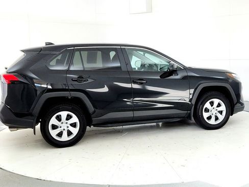 Used 2025 Toyota RAV4 LE AWD/4WD image 6