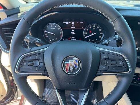 Used 2022 Buick Envision Avenir w/ Technology Package II image 21