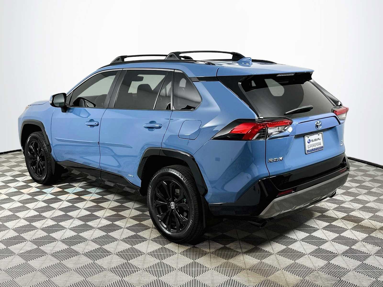 Used 2022 Toyota RAV4 SE w/ Convenience Package AWD/4WD image 5