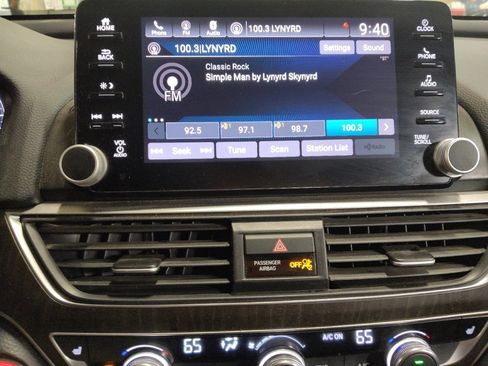 Used 2018 Honda Accord EX-L image 25