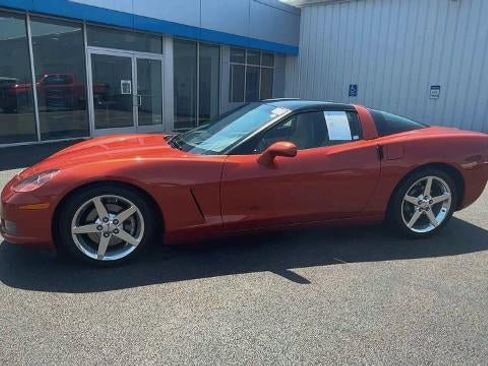 Used 2005 Chevrolet Corvette Coupe w/ Preferred Equipment Group RWD image 5
