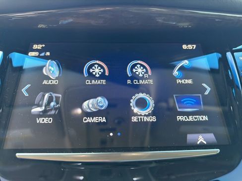 Used 2018 Cadillac Escalade Luxury AWD/4WD image 43