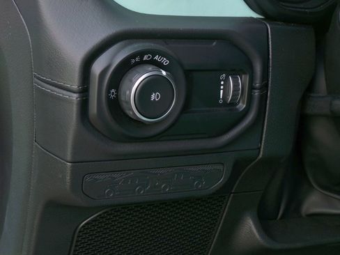 Used 2024 Jeep Wrangler Unlimited Sahara AWD/4WD image 29