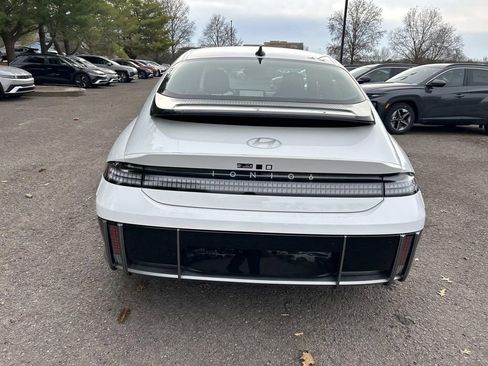 New 2025 Hyundai Ioniq 6 SE image 6