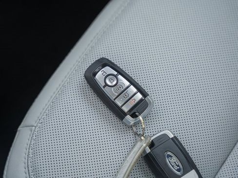 Used 2025 Ford Expedition Max Platinum w/ Driver's Package image 57