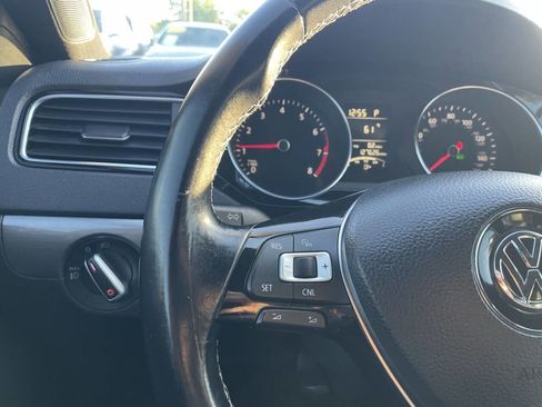Used 2016 Volkswagen Jetta Sport FWD image 27