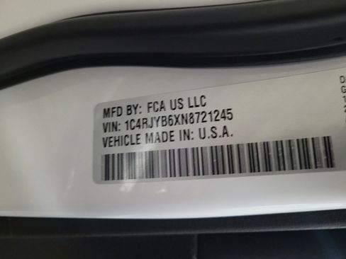 Used 2022 Jeep Grand Cherokee Limited 4xe w/ Luxury Tech Group II image 33