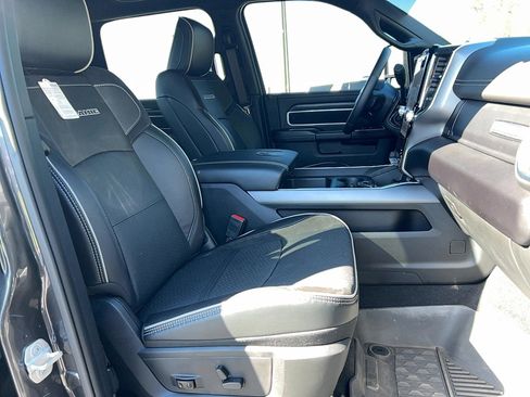 Used 2024 RAM 2500 Laramie w/ Night Edition image 30