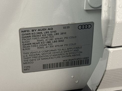 Used 2023 Audi SQ5 Premium Plus w/ Premium Plus Package AWD/4WD image 29
