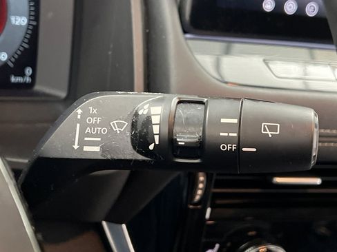 Used 2025 Nissan Rogue SL w/ Tech Package FWD image 43
