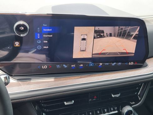 New 2026 Chevrolet Tahoe High Country AWD/4WD image 18