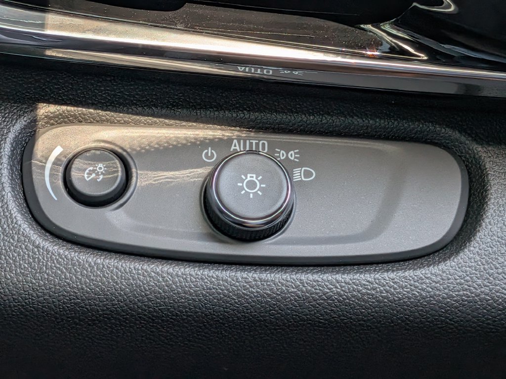 New 2026 Buick Envista Sport Touring w/ Convenience I Package FWD image 23