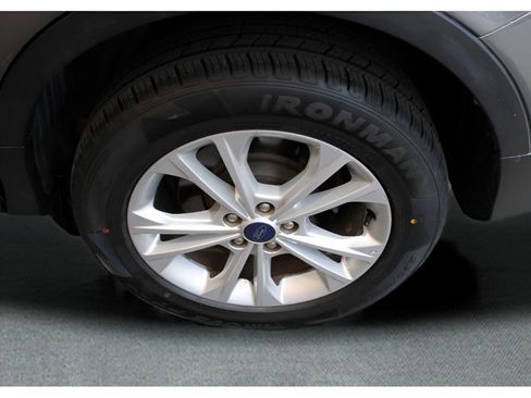 Used 2018 Ford Escape SEL image 32