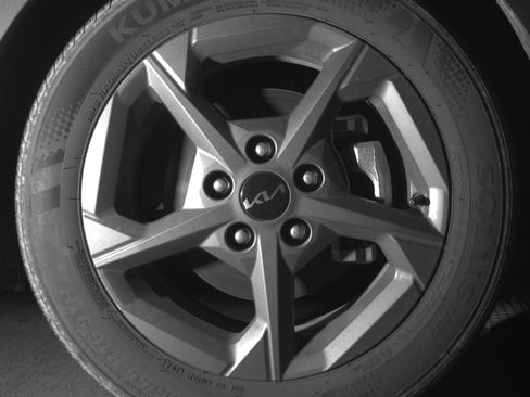 Used 2025 Kia K4 LXS image 13