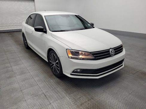 Used 2016 Volkswagen Jetta Sport image 13